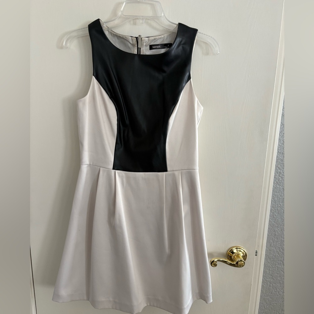 Kensie Black and White Mini Dress